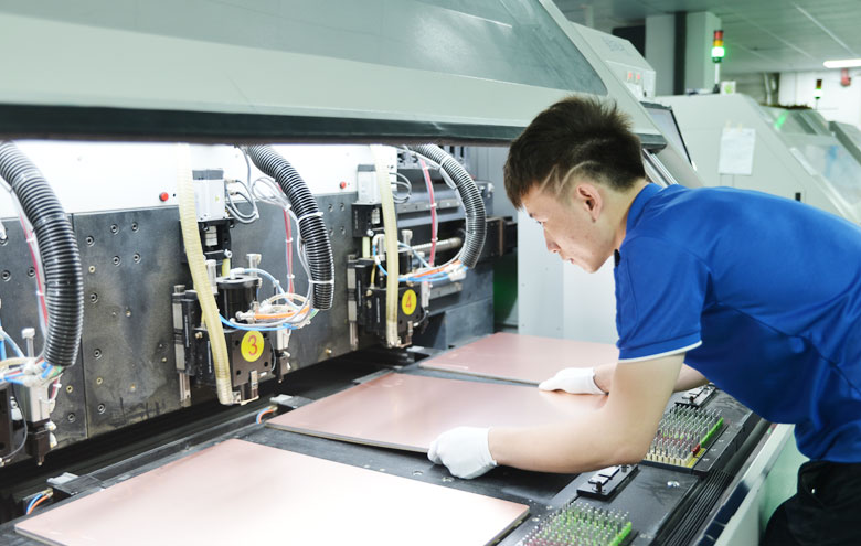 pcb板钻孔制作流程 pcb钻孔工艺流程